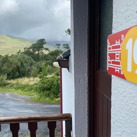 The Connemara Hostel - Sleepzone Линон Экстерьер фото