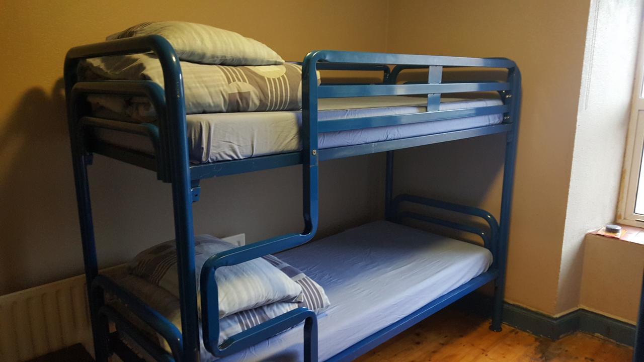 The Connemara Hostel - Sleepzone Линон Экстерьер фото
