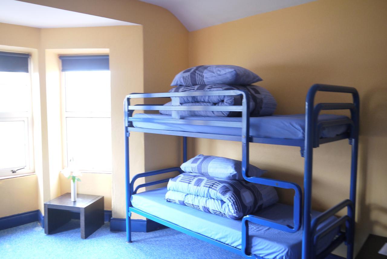 The Connemara Hostel - Sleepzone Линон Экстерьер фото