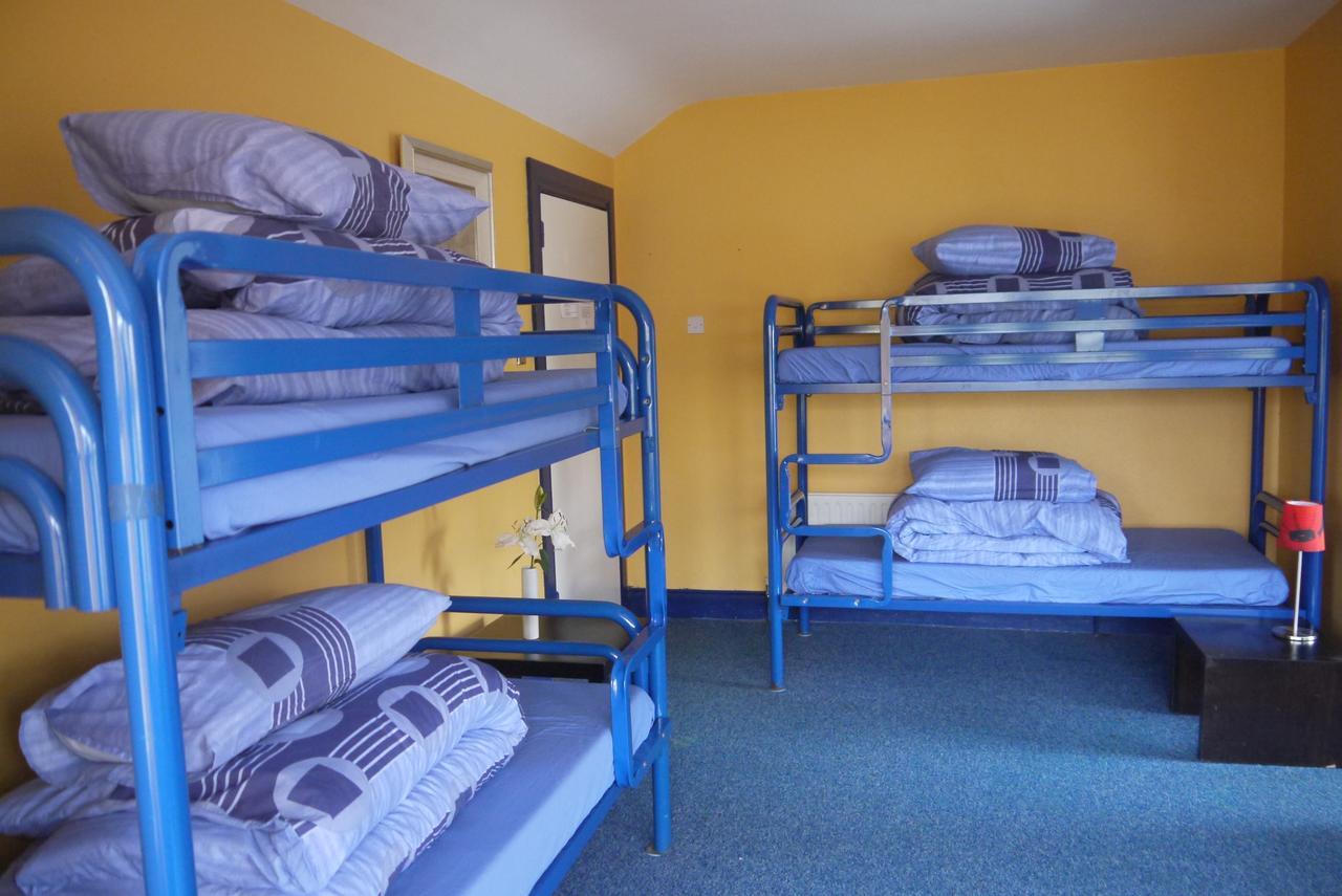 The Connemara Hostel - Sleepzone Линон Экстерьер фото